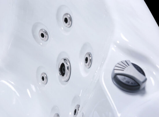 vue-proche-sur-jets-spa-ora-quatre-vingt-ombreo