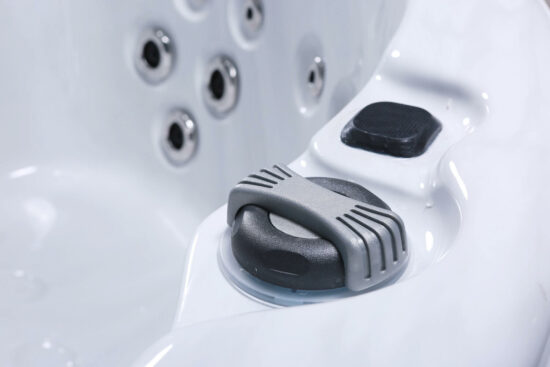 vue-sur-filtre-et-enceinte-connecter-spa-ora-quatre-vingt-ombreo